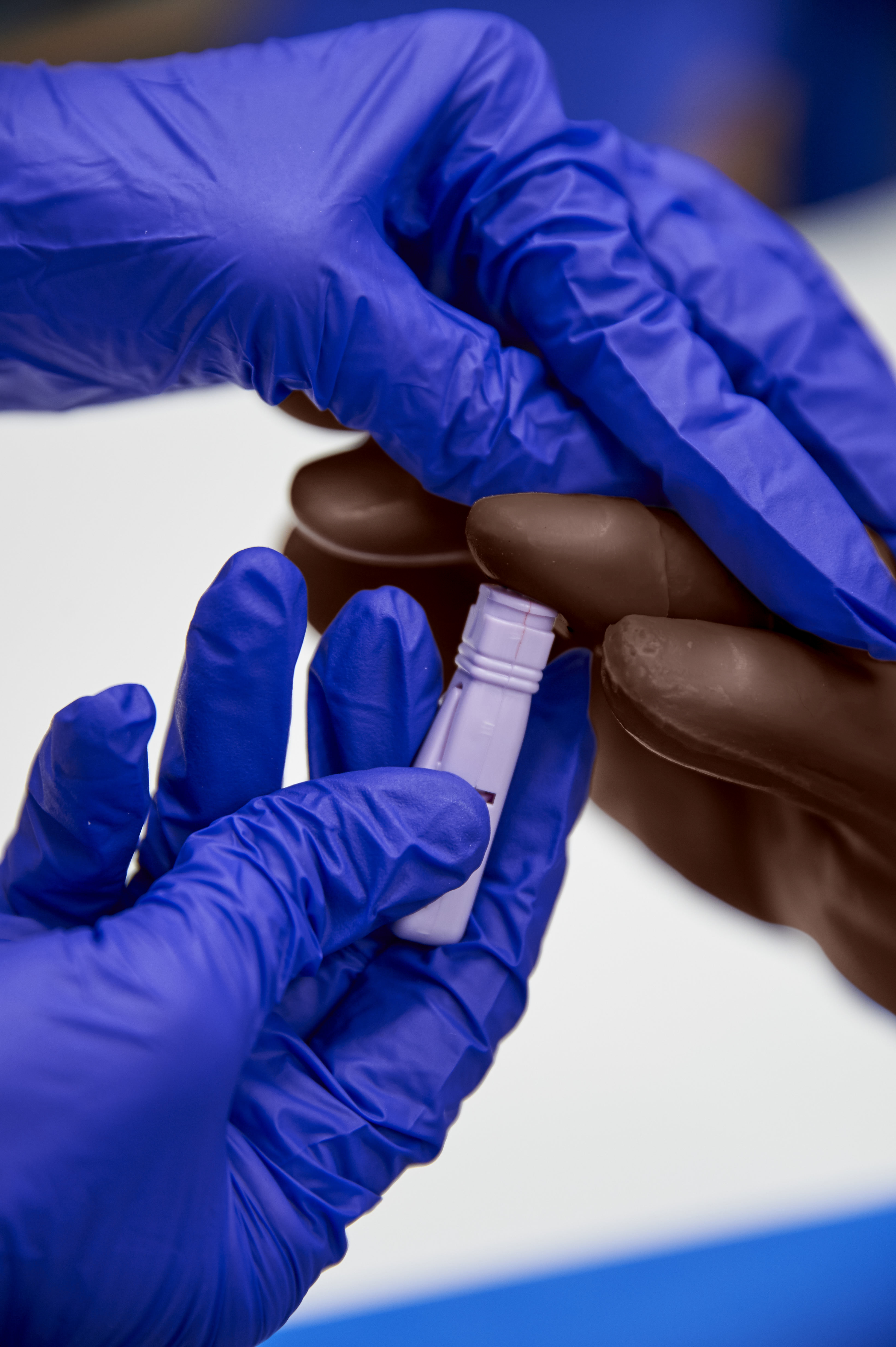 Glucohand® - Digital Glucometer Simulator, Dark