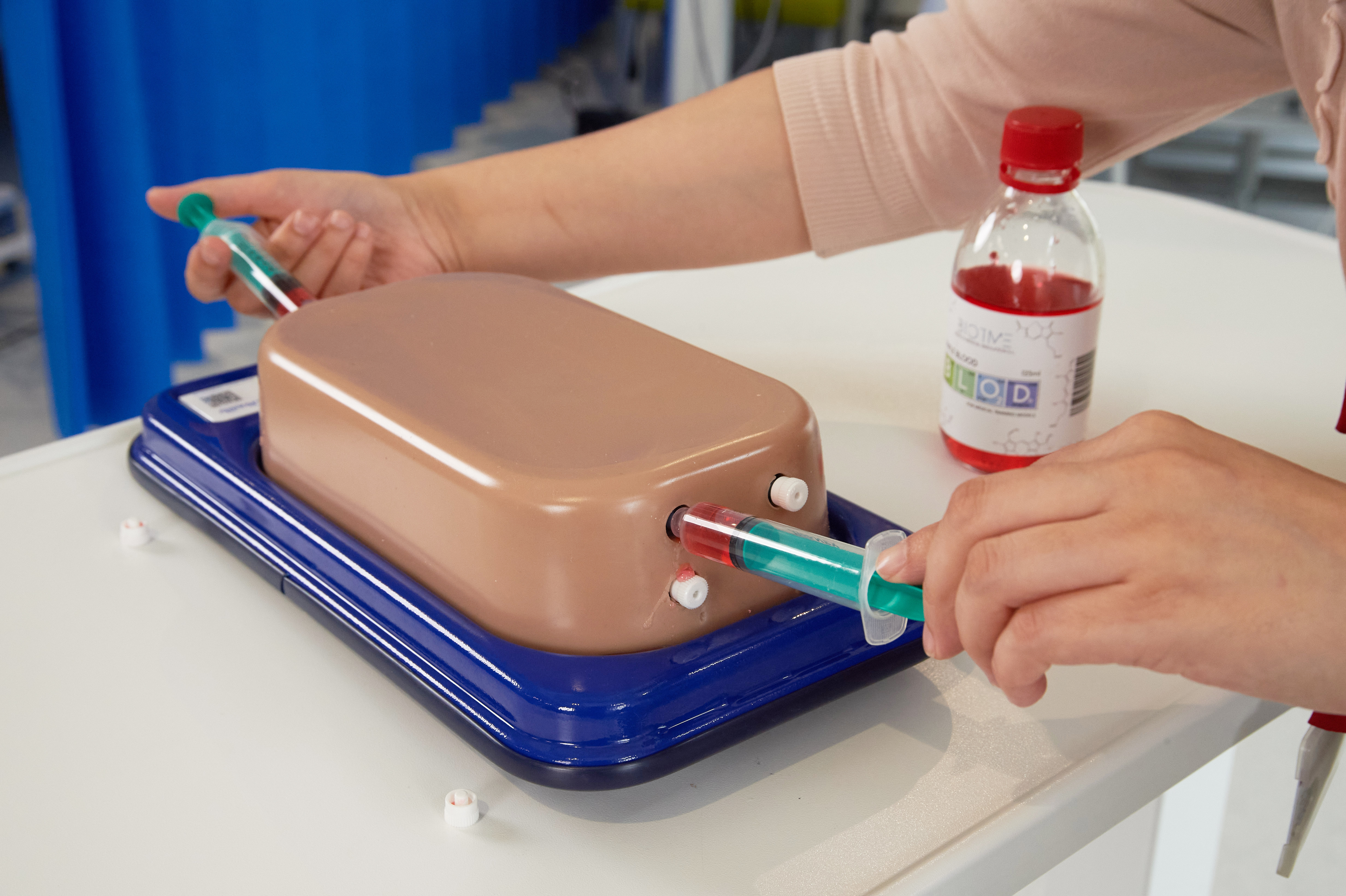 Ultrasound Simulator with 4 Central Lines, Light