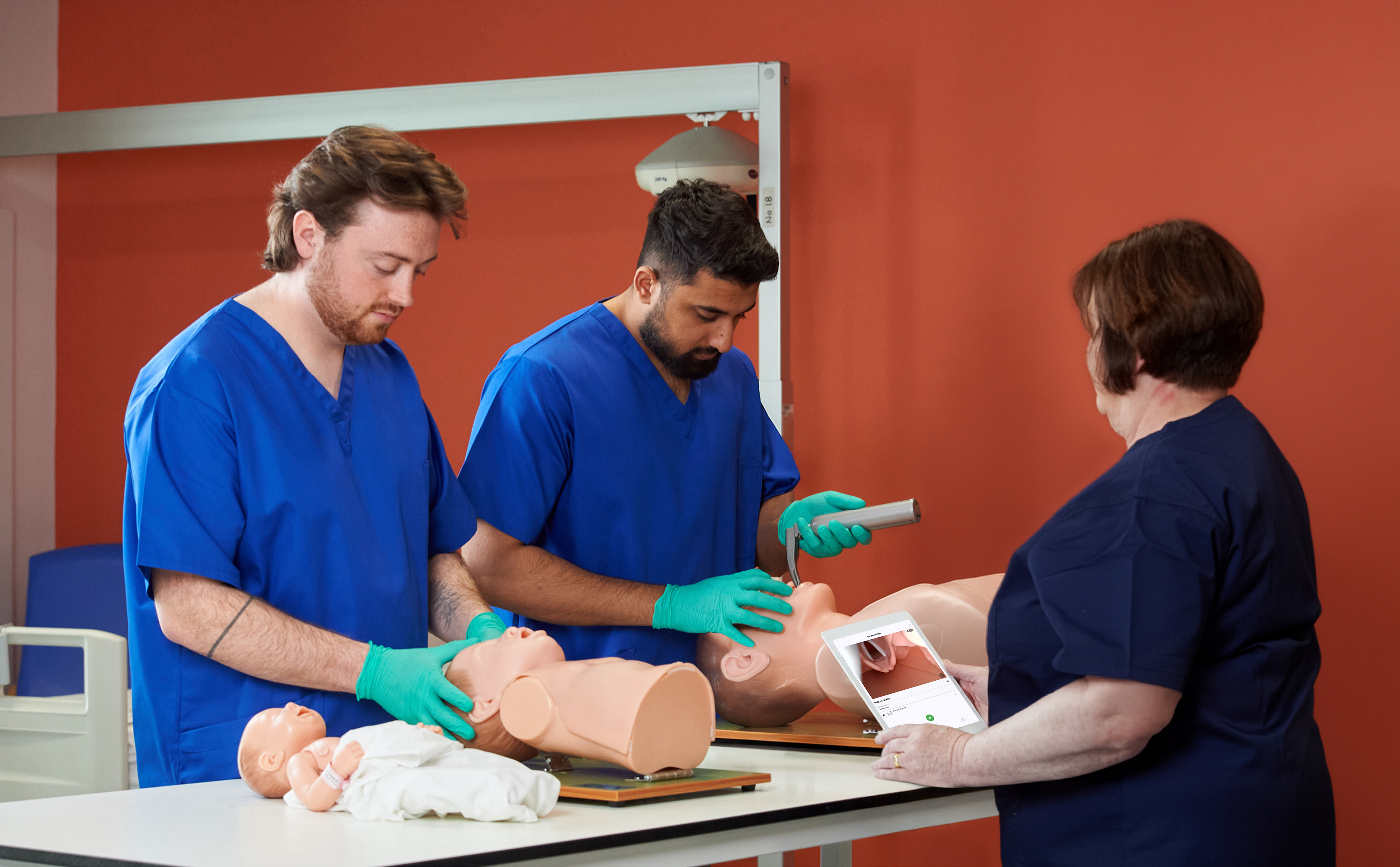 SimClever™ Mobile Intubation Bundle