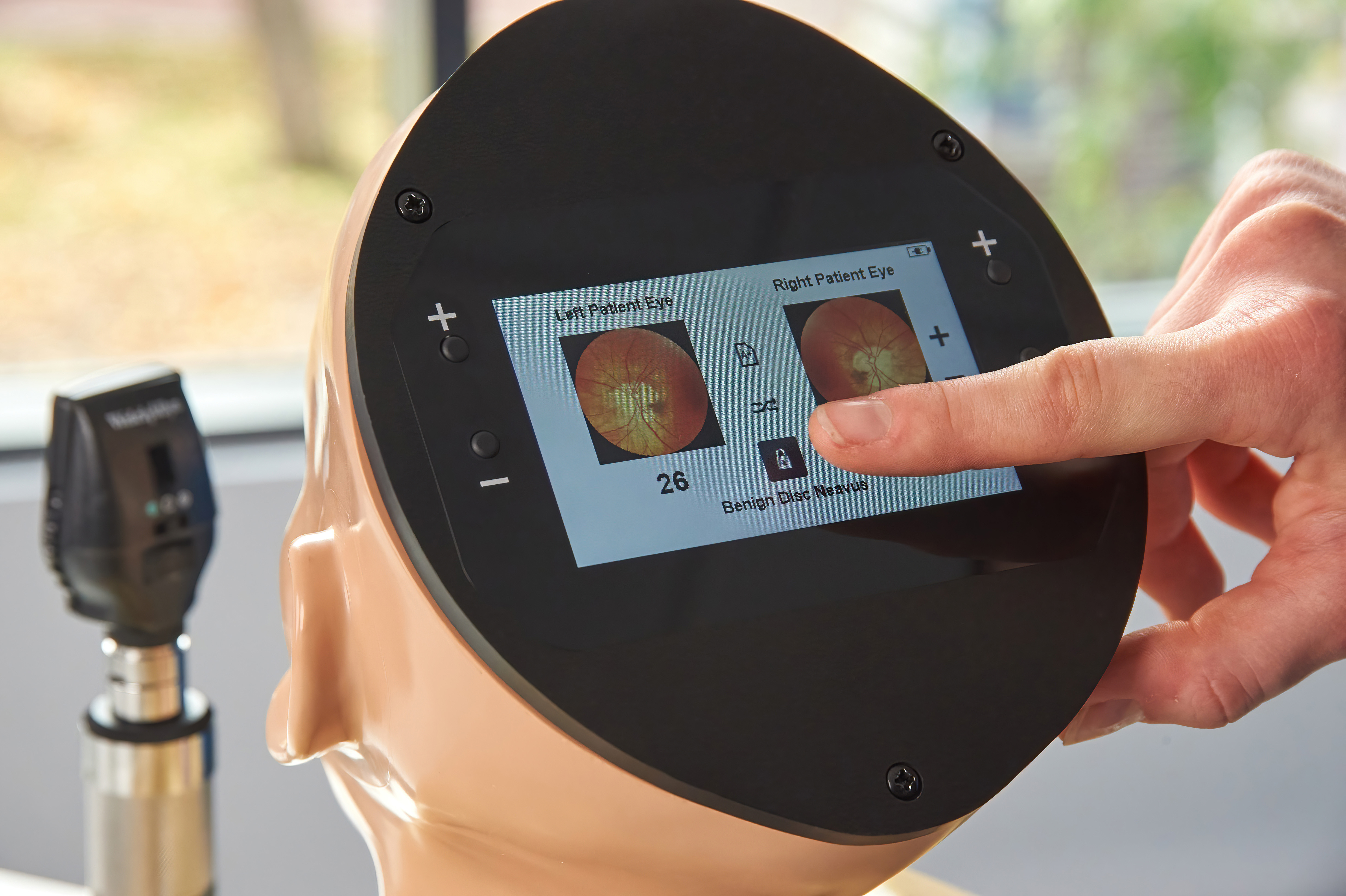 Enhanced Digital Eye Examination/Retinopathy Trainer, Light