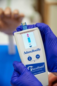 Glucohand® - Digital Glucometer Simulator, Dark